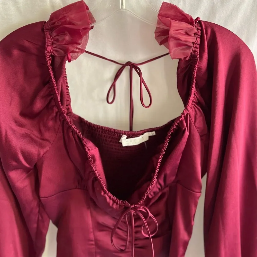 ASTR The Label Penny Satin Corset Top Wine Burgundy Ruched Puff Sleeve small